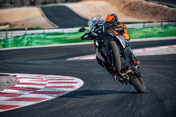 KTM 1390 Super Adventure S EVO - MORE IS MORE 14 of 30