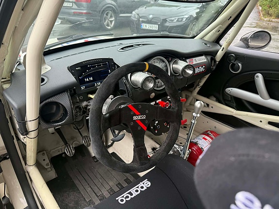 MINI Cooper S 16 of 27