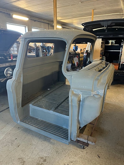 Chevrolet 10 of 13