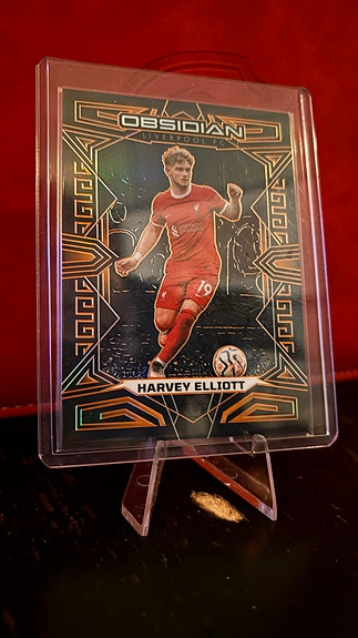 2023-24 Panini Obsidian Harvey Elliott Etch /40 Liverpool England