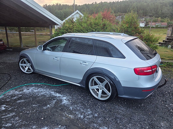 Audi A4 allroad 2 of 10