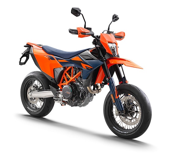 KTM 690 SMC R – STOP GROWING UP 13 of 19