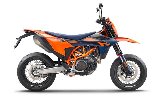 KTM 690 SMC R – STOP GROWING UP 12 of 19