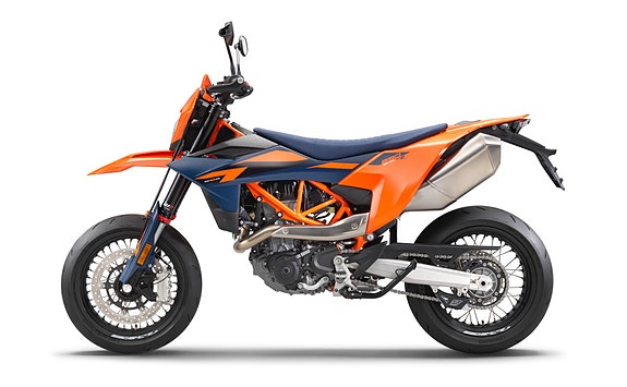 KTM 690 SMC R – STOP GROWING UP 15 of 19