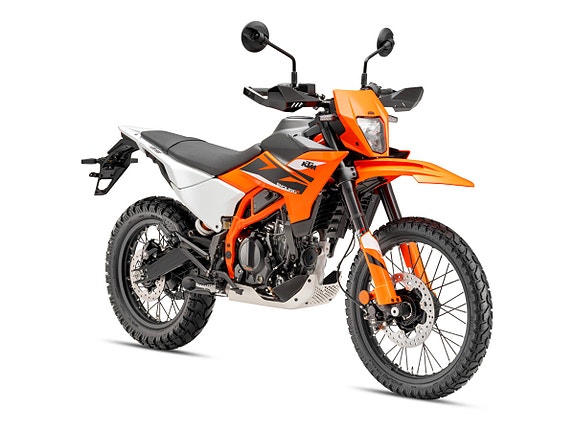 KTM 125 Enduro R – KEEP YOUR INNER CHILD WILD 7 of 11