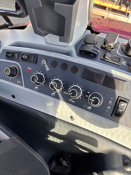 Valtra Valtra G135 Active selges, fullfjæret, garanti 2024, kr 1 149 000,-