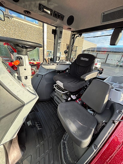 Valtra Valtra G135 Active selges, fullfjæret, garanti 2024, kr 1 149 000,-