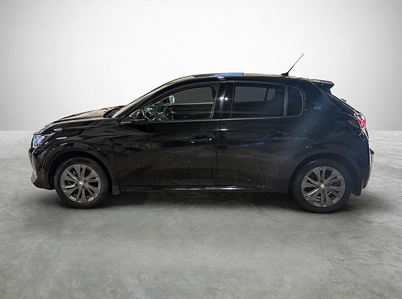 Peugeot e-208 2 of 25