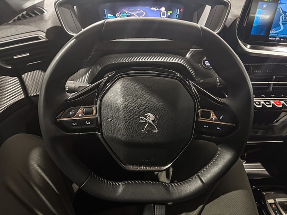 Peugeot e-208 11 of 25