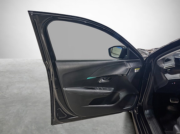 Peugeot e-208 9 of 25