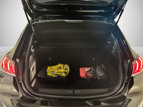 Peugeot e-208 22 of 25