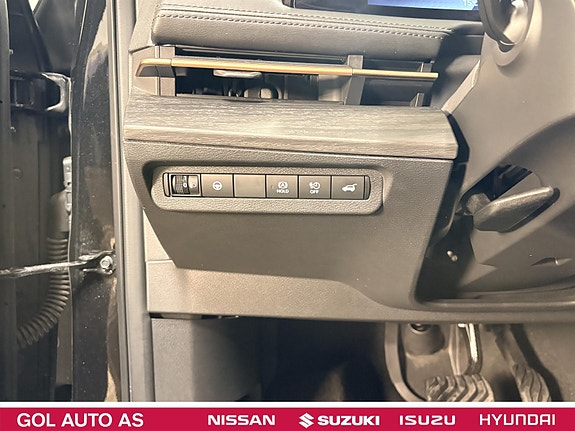 Nissan Ariya 13 of 26