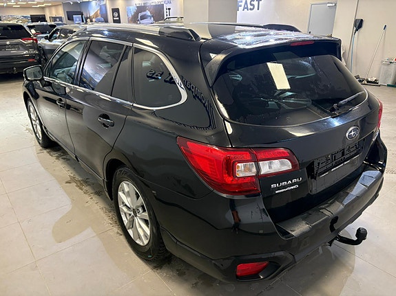 Subaru Outback 3 of 5