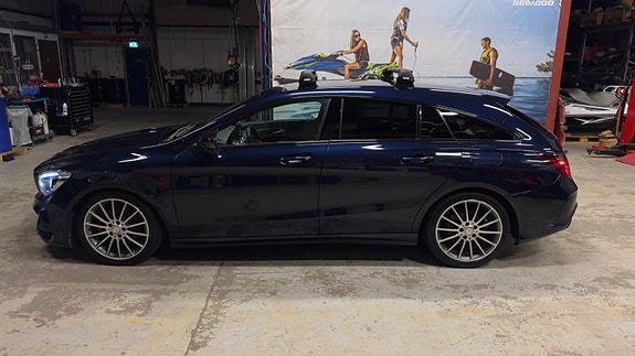 Mercedes-Benz CLA180 4 of 5