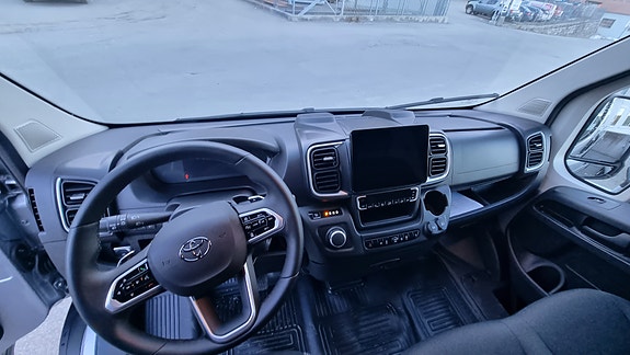 Toyota ProAce Max 14 of 19