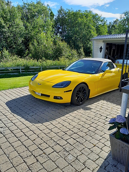 Chevrolet Corvette 10 of 12