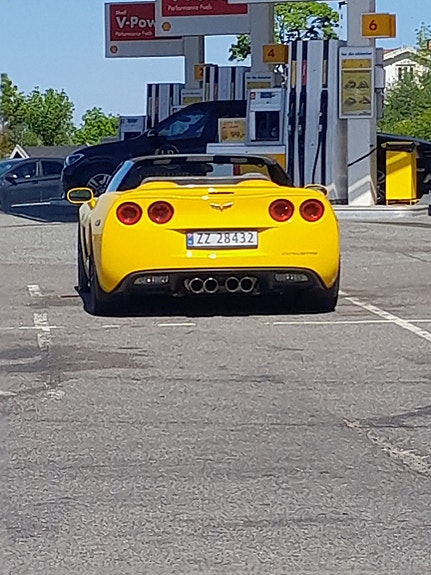 Chevrolet Corvette 5 of 12