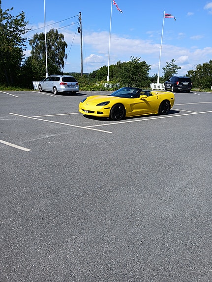 Chevrolet Corvette 4 of 12