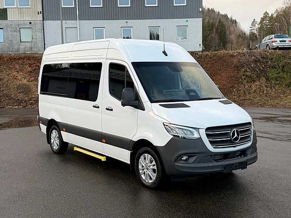 Mercedes-Benz Sprinter 317 cdi 9-seter med rampe og mye utstyr!