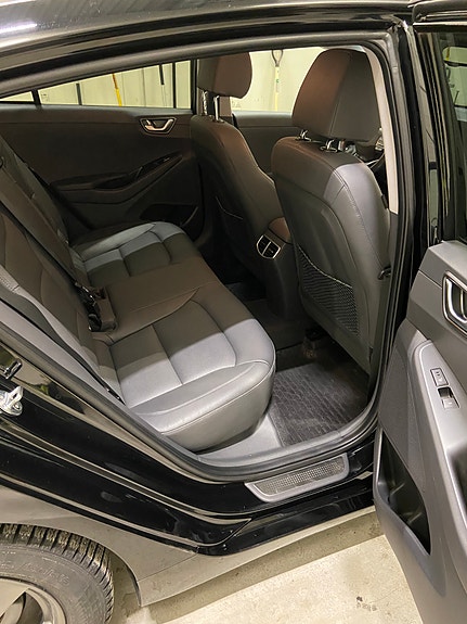 Hyundai IONIQ 12 of 22