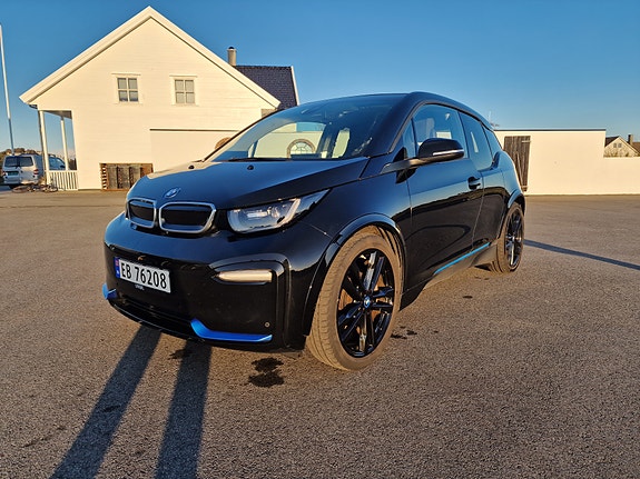 BMW i3 2 of 15