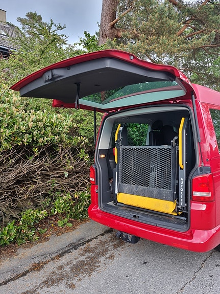 Volkswagen Caravelle 4 of 14