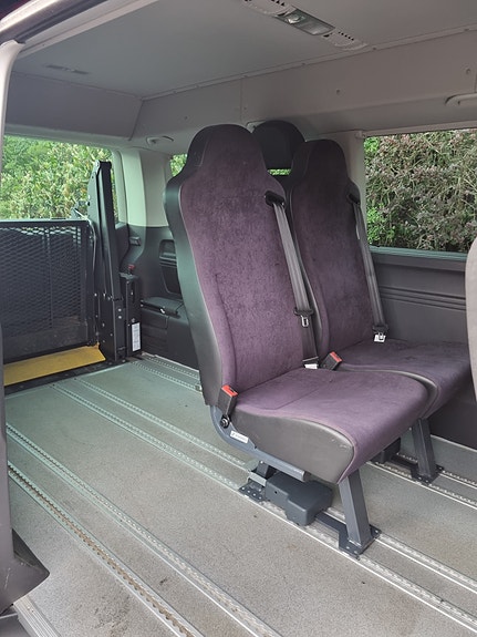 Volkswagen Caravelle 12 of 14