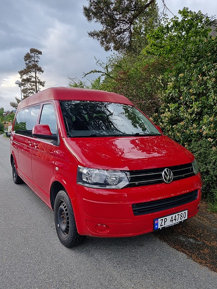 Volkswagen Caravelle 2 of 14