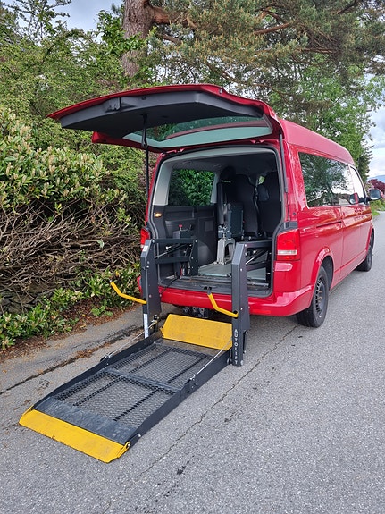 Volkswagen Caravelle 5 of 14