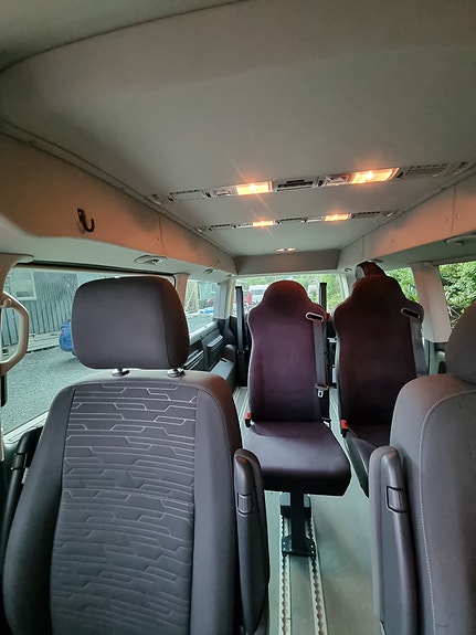 Volkswagen Caravelle 14 of 14