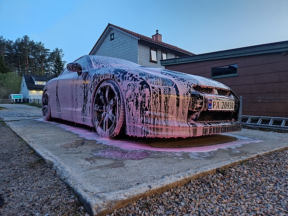 Nissan GT-R 4 of 27