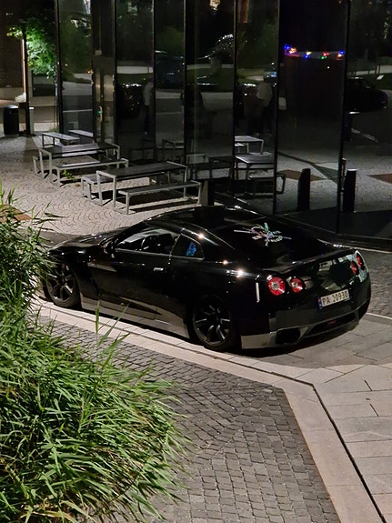 Nissan GT-R 12 of 27