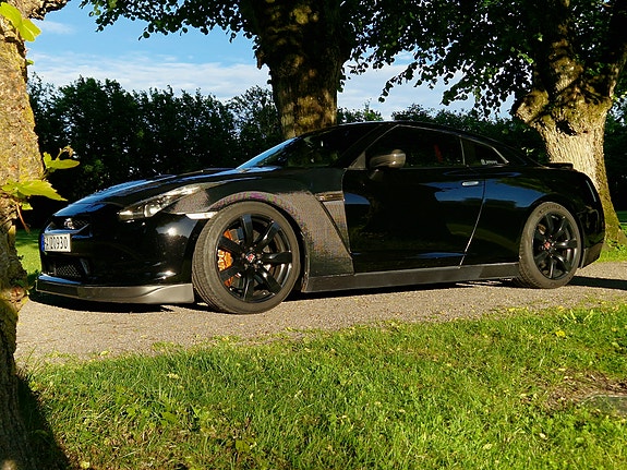 Nissan GT-R 26 of 27