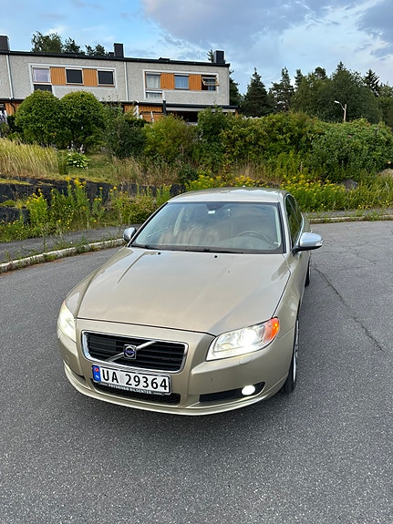 Volvo S80 4 of 30
