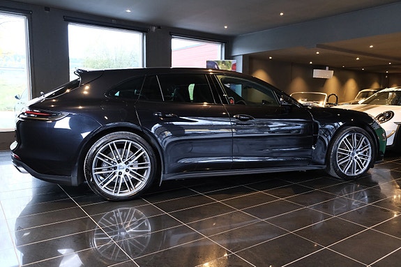 Porsche Panamera 3 of 5