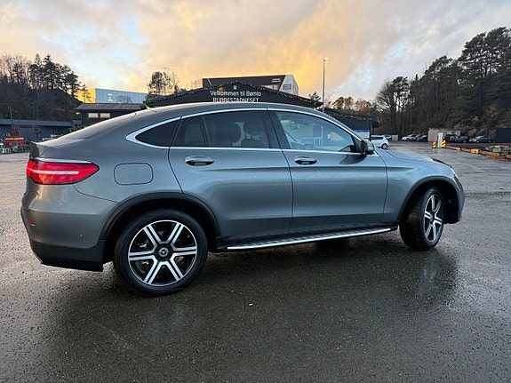 Mercedes-Benz GLC350 e 4 of 21