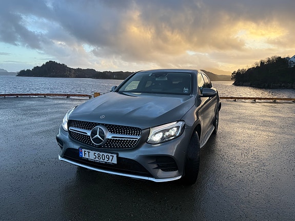 Mercedes-Benz GLC350 e 3 of 21