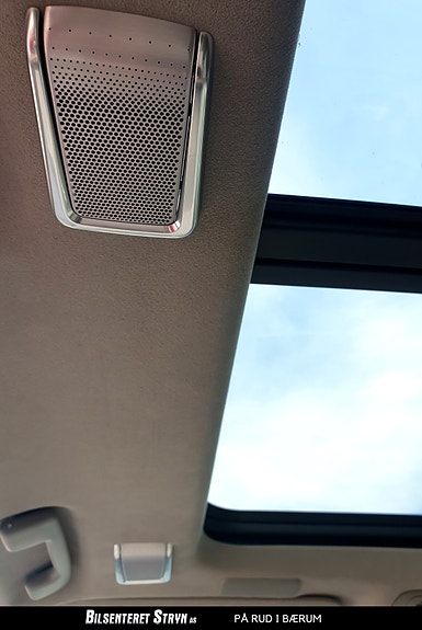 Cadillac Escalade 17 of 22
