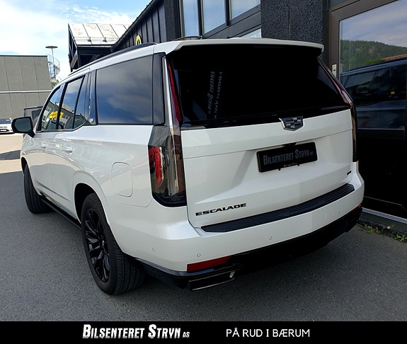 Cadillac Escalade 6 of 22