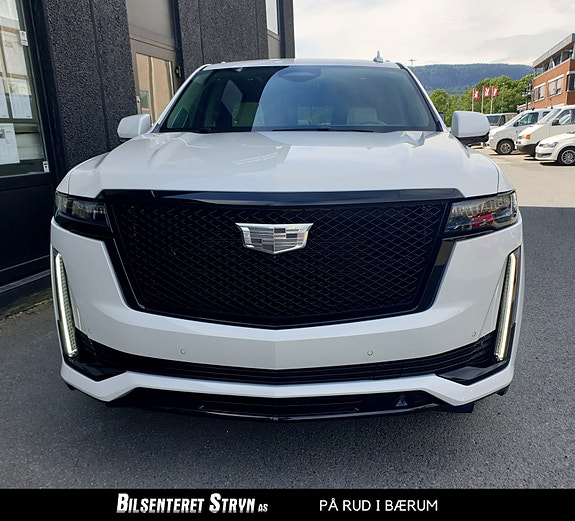 Cadillac Escalade 5 of 22