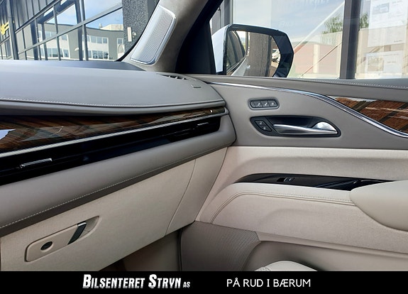 Cadillac Escalade 12 of 22