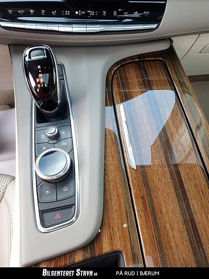 Cadillac Escalade 18 of 22