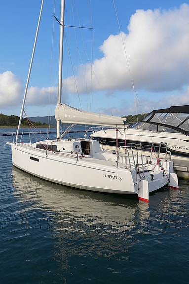 Beneteau First 27 kombinerer sporty seilegenskaper med trygghet og komfort 3 of 5