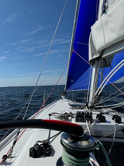 Beneteau First 27 kombinerer sporty seilegenskaper med trygghet og komfort 4 of 5