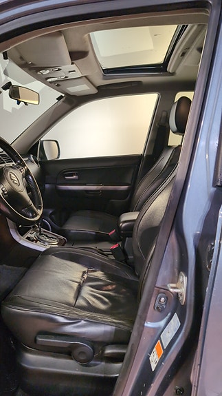 Suzuki Grand Vitara 8 of 8