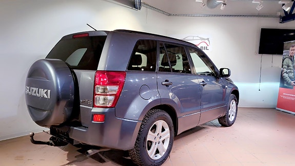 Suzuki Grand Vitara 7 of 8