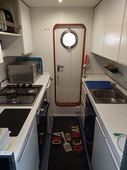 Yacht  på 64 fot leies ut i Spania /Torrevieja  kun liggende ved kai opphold. 7 of 10