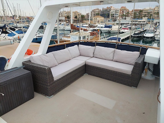 Yacht  på 64 fot leies ut i Spania /Torrevieja  kun liggende ved kai opphold. 3 of 10
