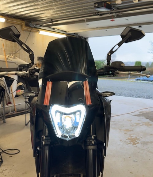 KTM 690 Duke R 2 of 5