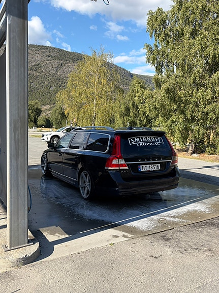 Volvo V70 4 of 14